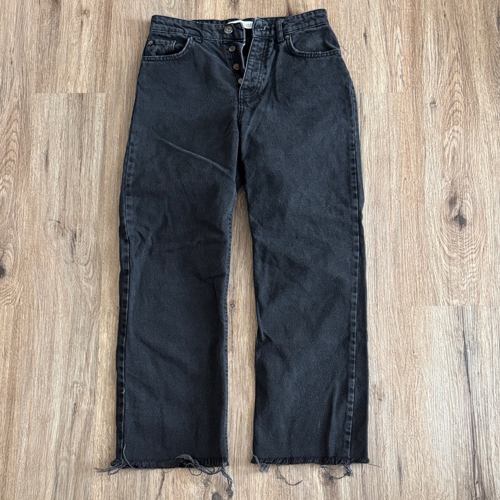 Zara Women’s Black Straight Jeans
